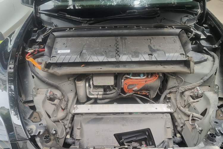 Used Tesla Model Y 2022 Rear-Wheel-Drive Version Engine Bay
