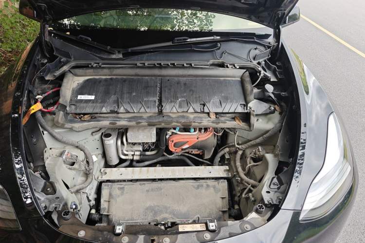 Used Tesla Model Y 2022 Rear-Wheel-Drive Version Engine Bay