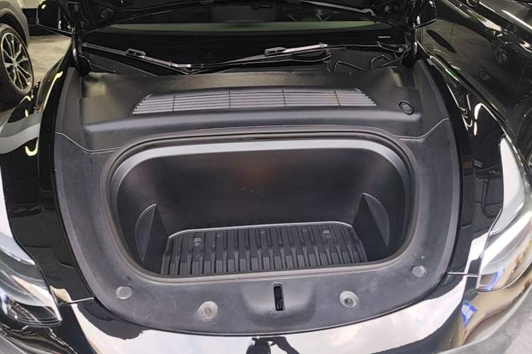 Used Tesla Model Y 2022 Revised Version Rear-Wheel Drive Engine Bay