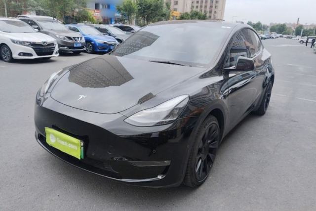 Used Tesla Model Y 2022 Long-Range All-Wheel-Drive Version