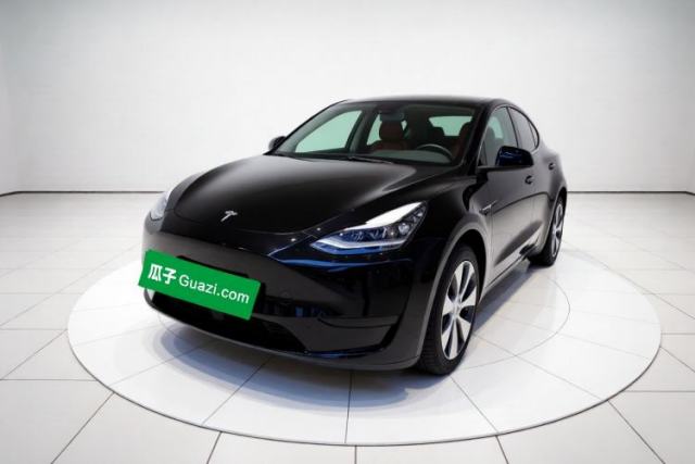Ojetý Tesla Model Y 2022 Revised Version Rear-Wheel Drive
