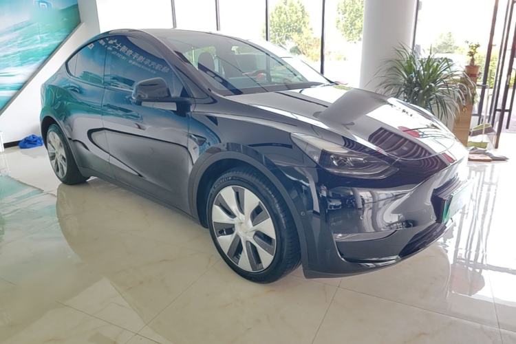 Used Tesla Model Y 2022 Long-Range All-Wheel-Drive Version Exterior 1