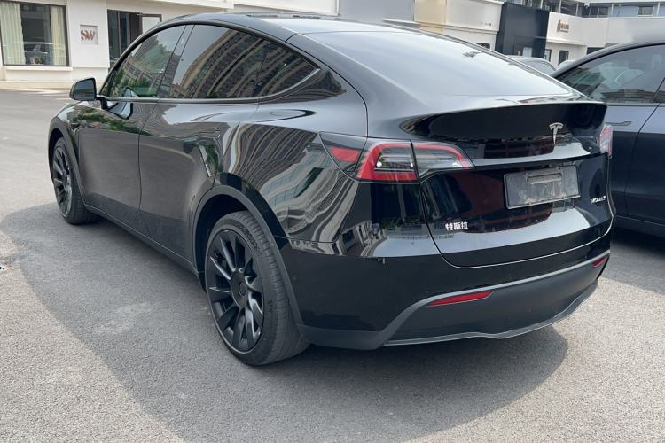 Used Tesla Model Y 2022 Long-Range All-Wheel-Drive Version Exterior 1