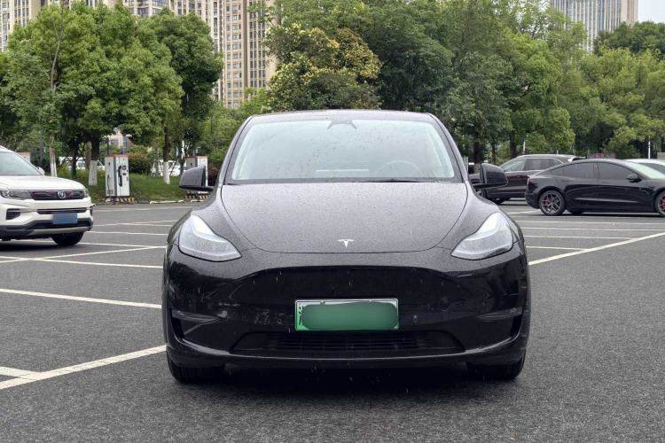 Used Tesla Model Y 2022 Long-Range All-Wheel-Drive Version Exterior 1