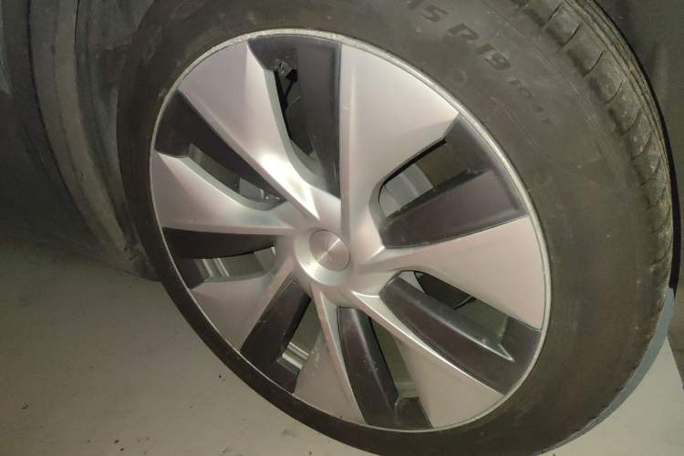 Used Tesla Model Y 2022 Revised Version Rear-Wheel Drive Exterior 1
