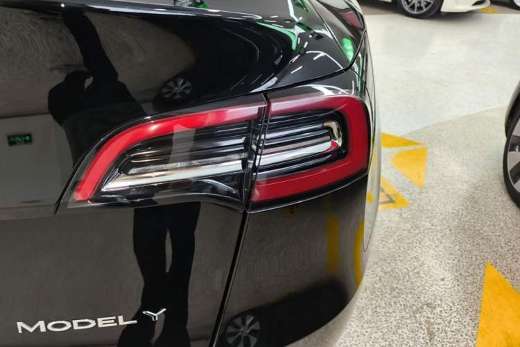 Used Tesla Model Y 2022 Rear-Wheel-Drive Version Exterior 1