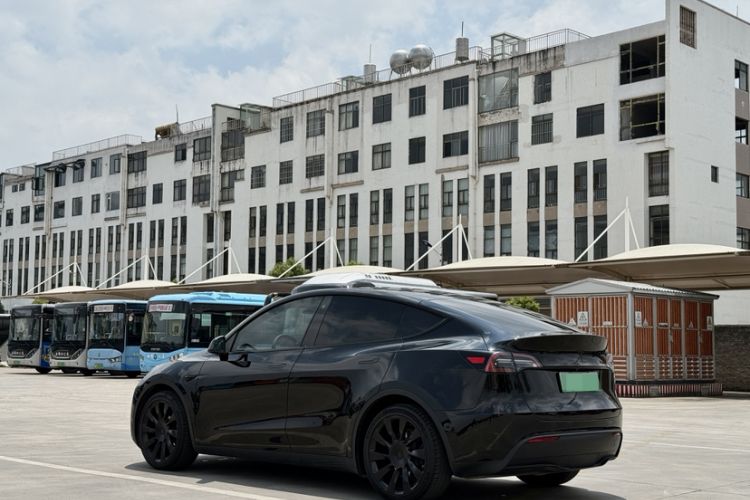 Used Tesla Model Y 2022 Revised Version Rear-Wheel Drive Exterior 1
