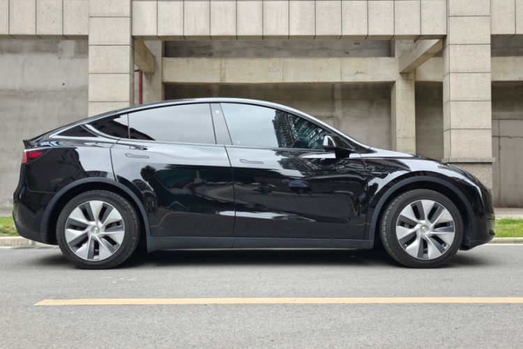Used Tesla Model Y 2022 Rear-Wheel-Drive Version Exterior 1