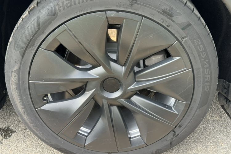 Used Tesla Model Y 2022 Revised Version Long-Range All-Wheel Drive Exterior 10