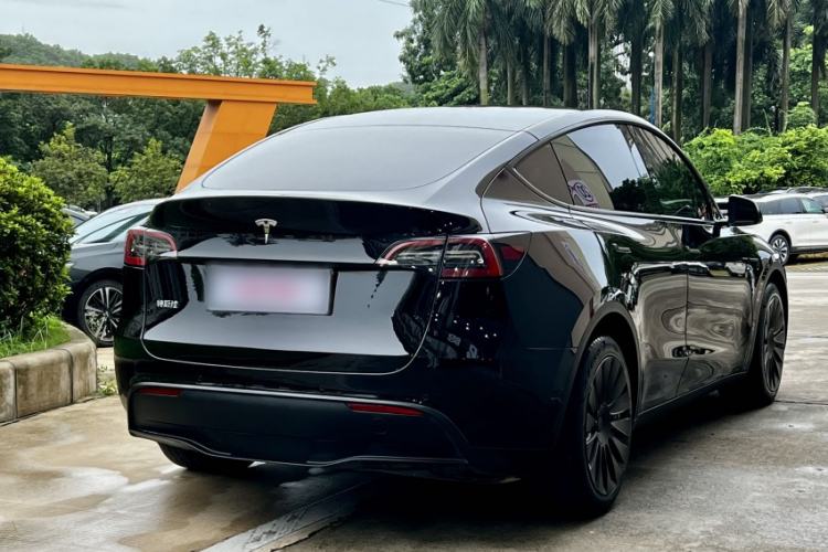 Used Tesla Model Y 2022 Rear-Wheel-Drive Version Exterior 2