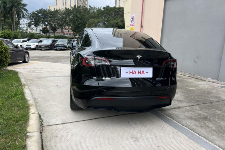 Used Tesla Model Y 2022 Rear-Wheel-Drive Version Exterior 2