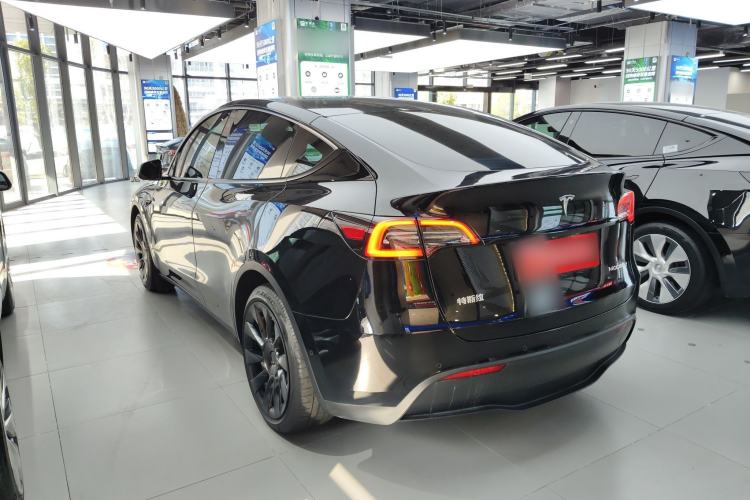 Used Tesla Model Y 2022 Rear-Wheel-Drive Version Exterior 2