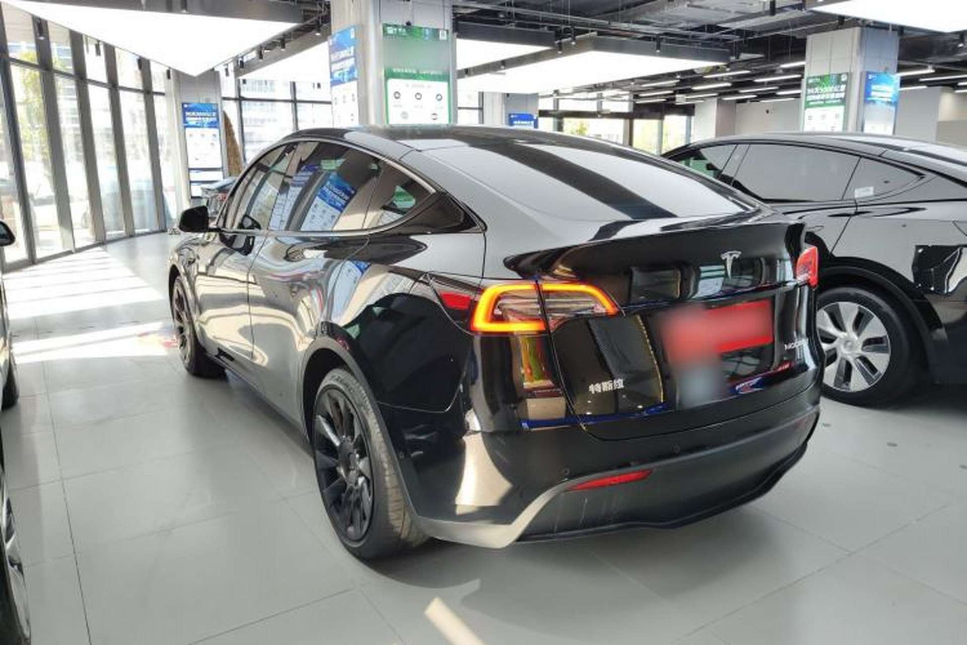 Used Tesla Model Y 2022 Rear-Wheel-Drive Version Exterior 2