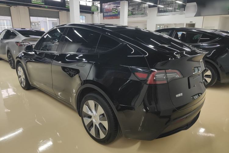 Used Tesla Model Y 2022 Revised Version Long-Range All-Wheel Drive Exterior 2
