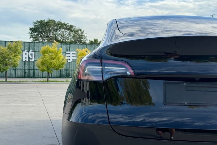 Used Tesla Model Y 2022 Revised Version Rear-Wheel Drive Exterior 2
