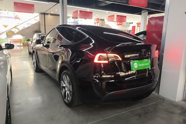 Used Tesla Model Y 2022 Rear-Wheel-Drive Version Exterior 2