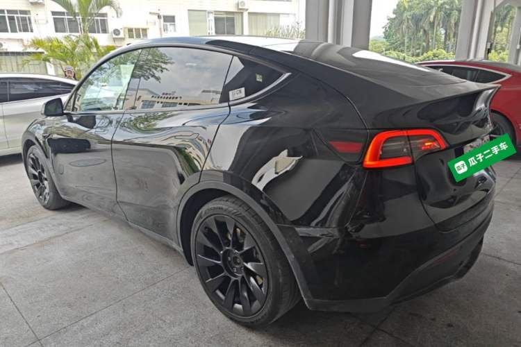 Used Tesla Model Y 2022 Long-Range All-Wheel-Drive Version Exterior 2