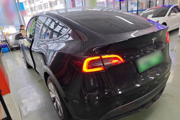 Used Tesla Model Y 2022 Rear-Wheel-Drive Version Exterior 2