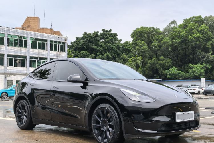 Used Tesla Model Y 2022 Rear-Wheel-Drive Version Exterior 2