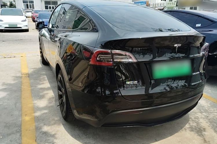 Used Tesla Model Y 2022 Rear-Wheel-Drive Version Exterior 2