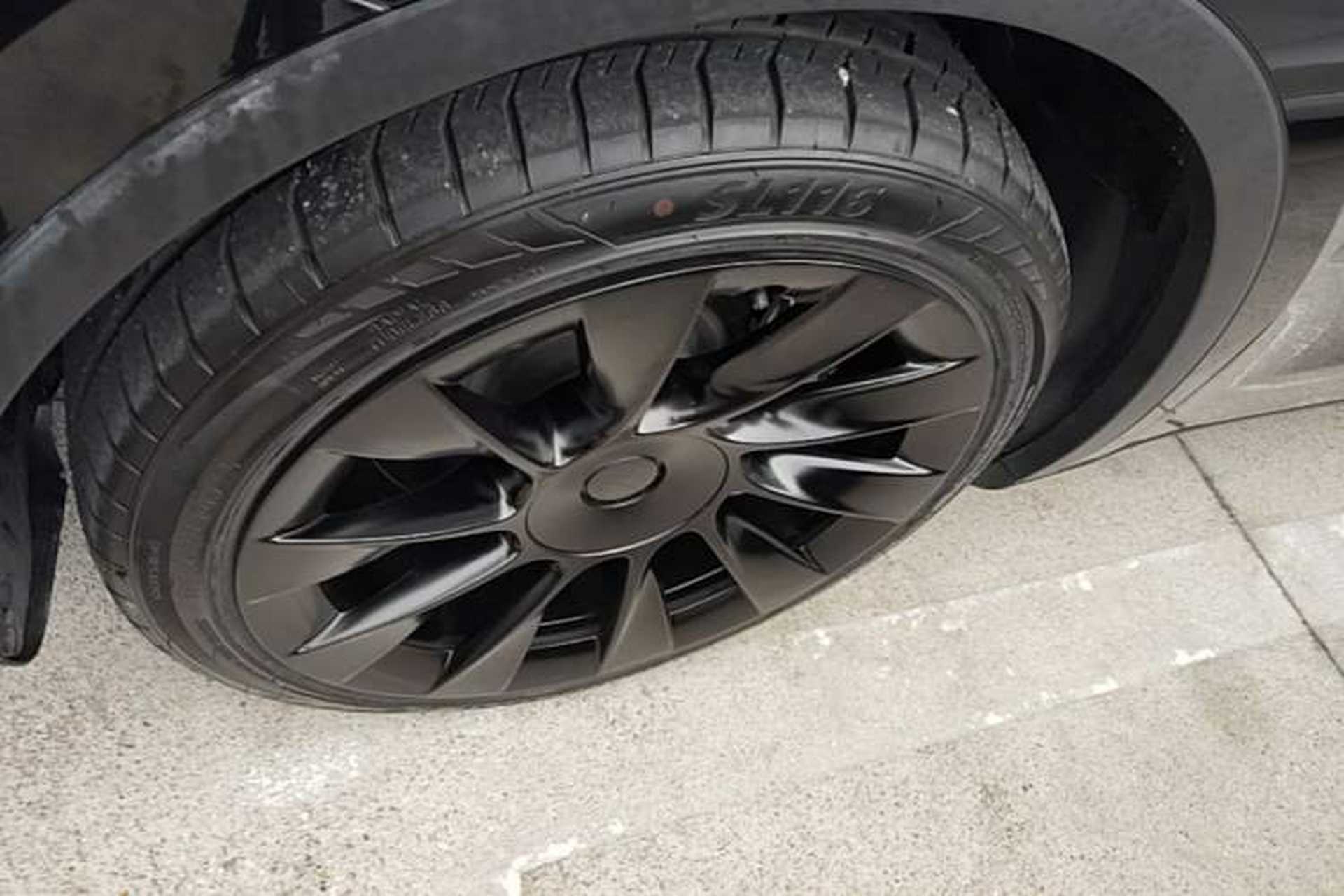 Used Tesla Model Y 2022 Long-Range All-Wheel-Drive Version Exterior 2