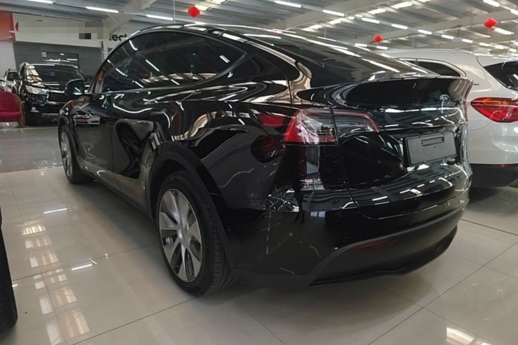 Used Tesla Model Y 2022 Rear-Wheel-Drive Version Exterior 2