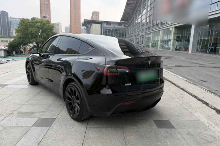 Used Tesla Model Y 2022 Rear-Wheel-Drive Version Exterior 2