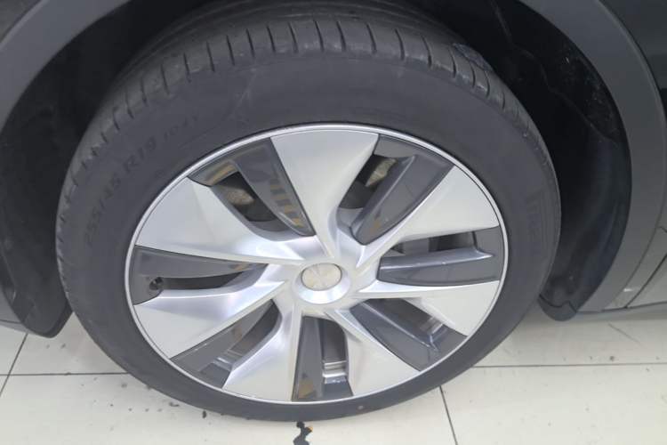 Used Tesla Model Y 2022 Revised Version Rear-Wheel Drive Exterior 2