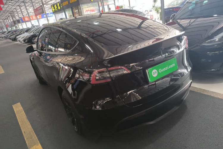 Used Tesla Model Y 2022 Rear-Wheel-Drive Version Exterior 2