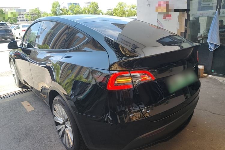 Used Tesla Model Y 2022 Rear-Wheel-Drive Version Exterior 2