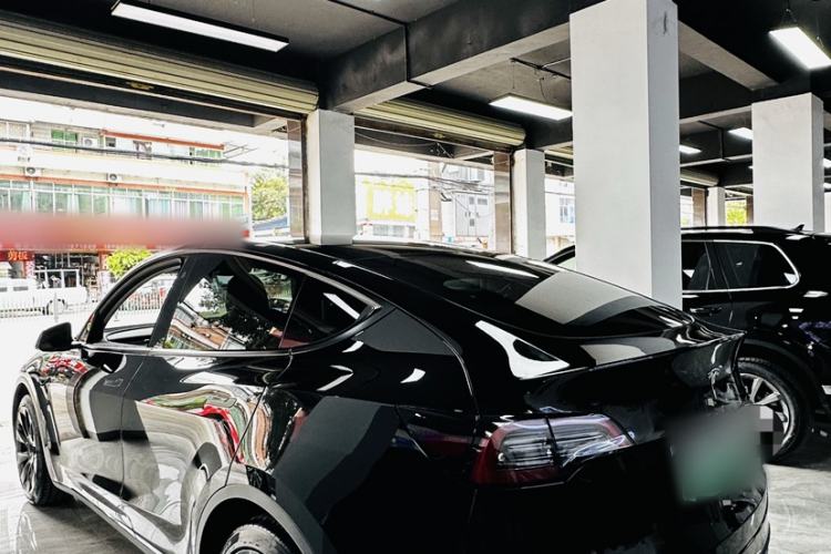 Used Tesla Model Y 2022 Rear-Wheel-Drive Version Exterior 2