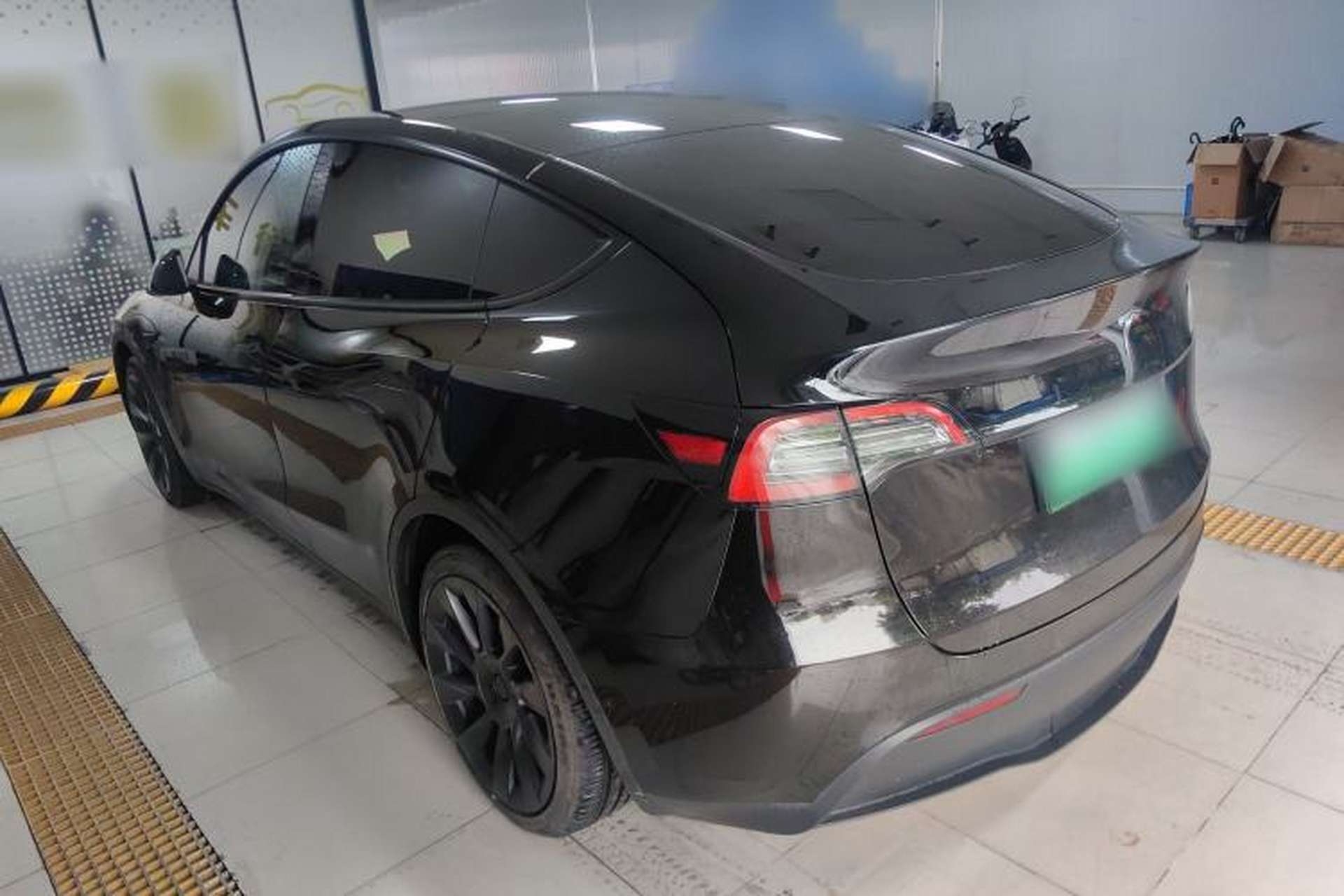 Used Tesla Model Y 2022 Rear-Wheel-Drive Version Exterior 2
