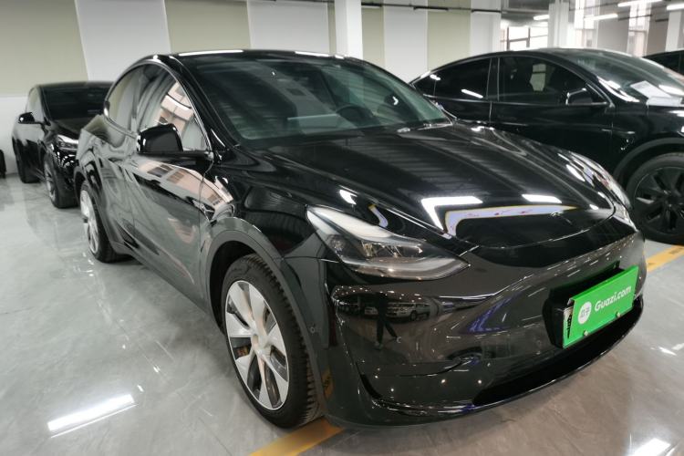 Used Tesla Model Y 2022 Rear-Wheel-Drive Version Exterior 2