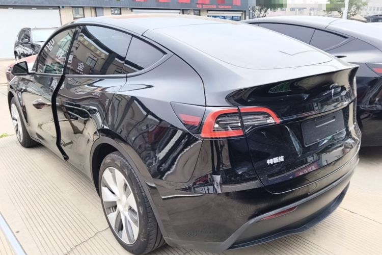Used Tesla Model Y 2022 Rear-Wheel-Drive Version Exterior 2
