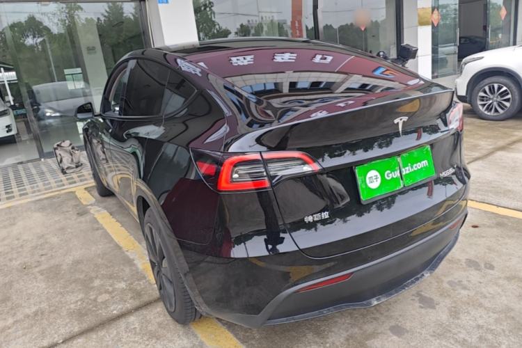 Used Tesla Model Y 2022 Rear-Wheel-Drive Version Exterior 2