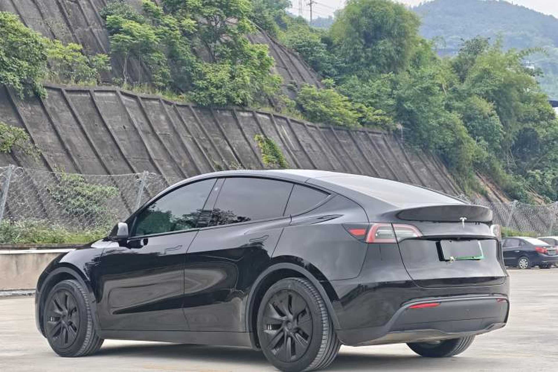 Used Tesla Model Y 2022 Revised Version Rear-Wheel Drive Exterior 3