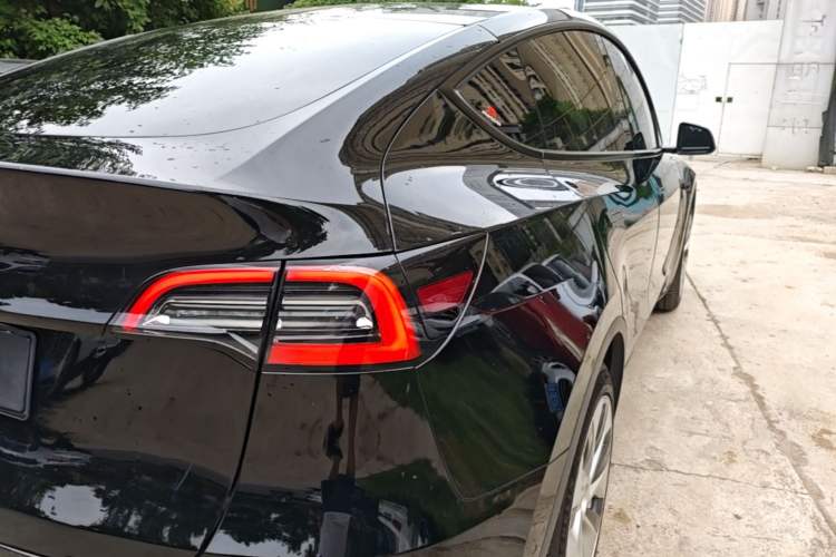 Used Tesla Model Y 2022 Rear-Wheel-Drive Version Exterior 3