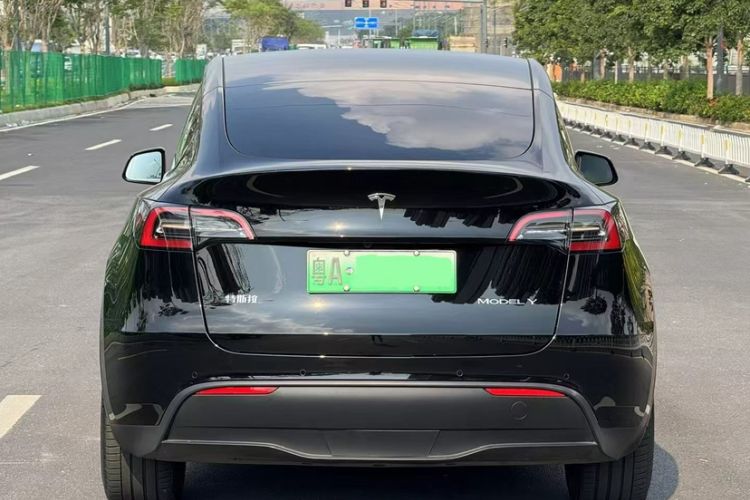Used Tesla Model Y 2022 Revised Version Long-Range All-Wheel Drive Exterior 3