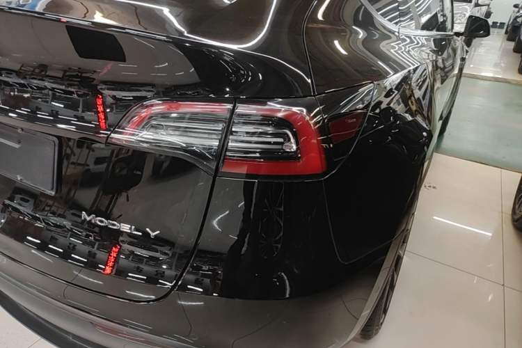 Used Tesla Model Y 2022 Rear-Wheel-Drive Version Exterior 3