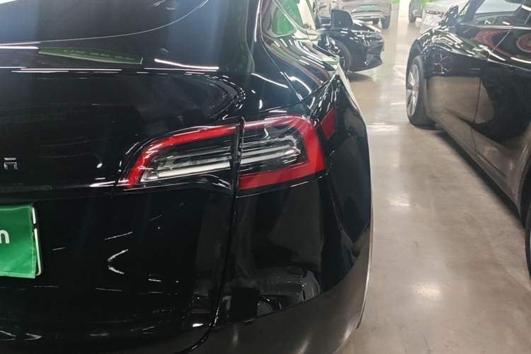 Used Tesla Model Y 2022 Revised Version Long-Range All-Wheel Drive Exterior 3