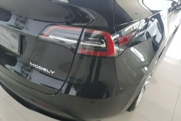 Used Tesla Model Y 2022 Revised Version Rear-Wheel Drive Exterior 3