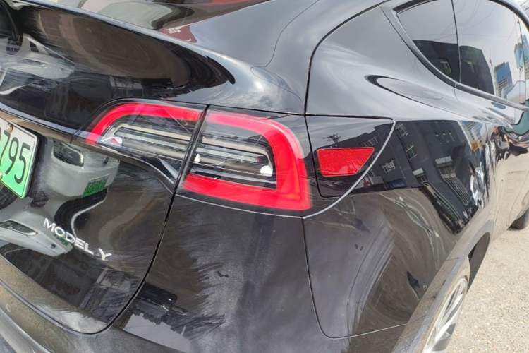 Used Tesla Model Y 2022 Revised Version Rear-Wheel Drive Exterior 3