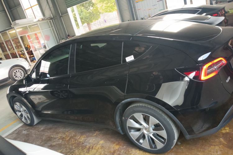 Used Tesla Model Y 2022 Rear-Wheel-Drive Version Exterior 3