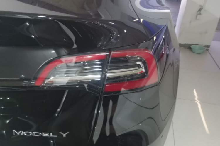 Used Tesla Model Y 2022 Rear-Wheel-Drive Version Exterior 3