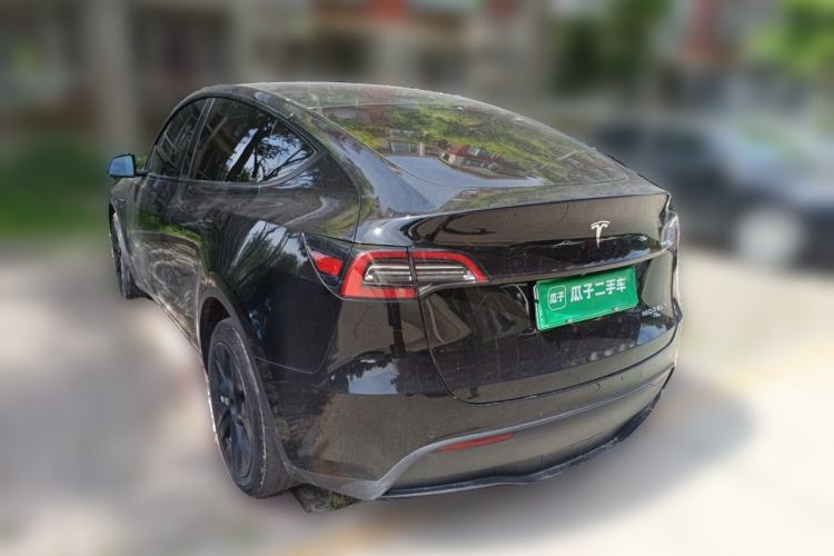 Used Tesla Model Y 2022 Long-Range All-Wheel-Drive Version Exterior 3