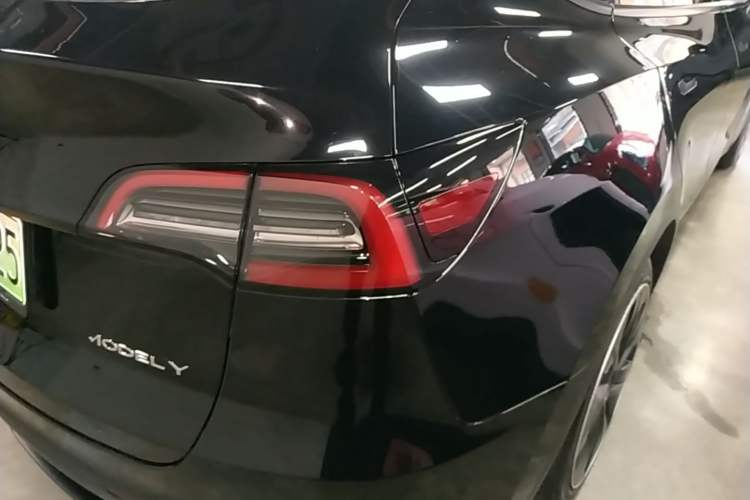 Used Tesla Model Y 2022 Revised Version Rear-Wheel Drive Exterior 3