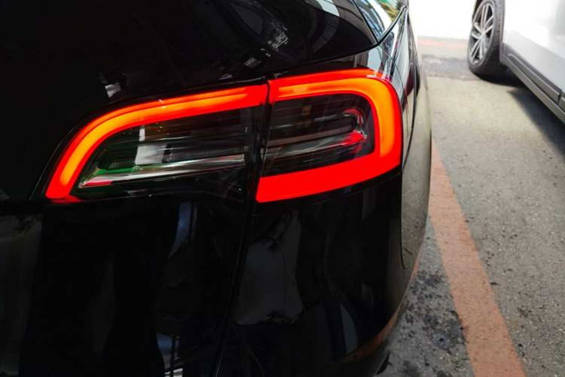 Used Tesla Model Y 2022 Rear-Wheel-Drive Version Exterior 3