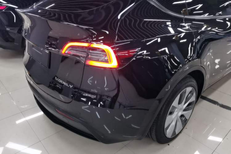 Used Tesla Model Y 2022 Rear-Wheel-Drive Version Exterior 3