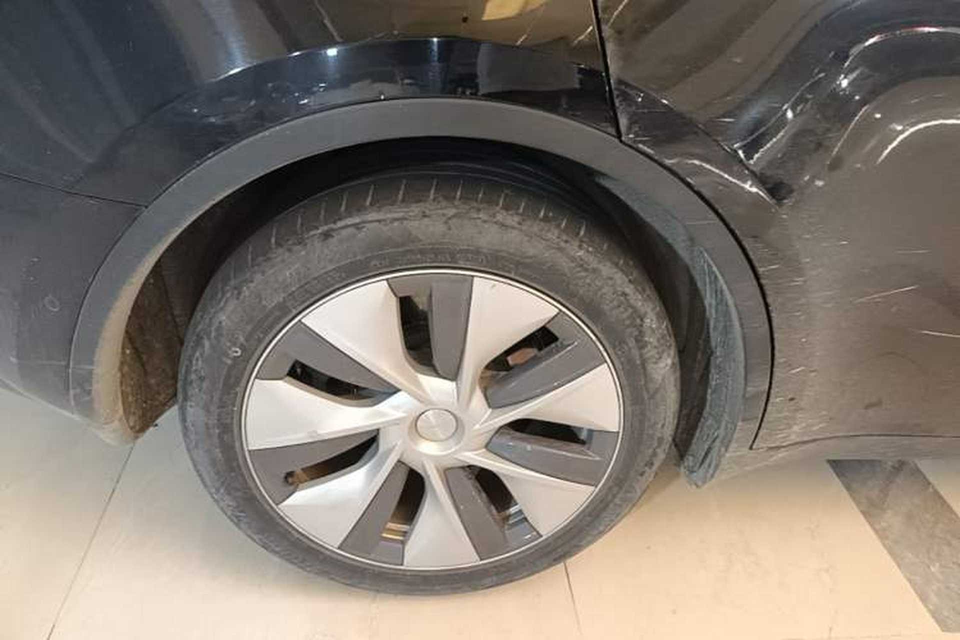 Used Tesla Model Y 2022 Revised Version Long-Range All-Wheel Drive Exterior 3