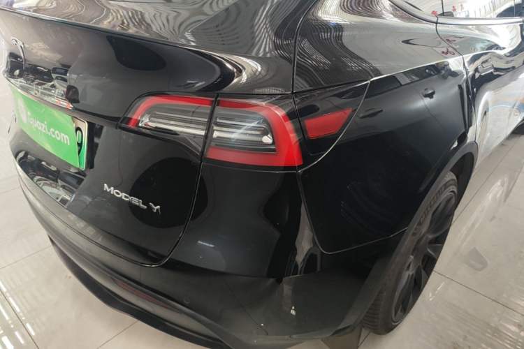 Used Tesla Model Y 2022 Revised Version Long-Range All-Wheel Drive Exterior 3